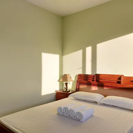 Ambasador Boutique Guest house *